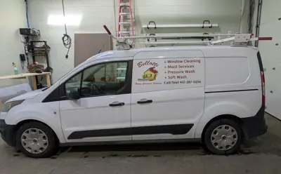 <p>Vehicle Graphics & Wraps</p> Photo